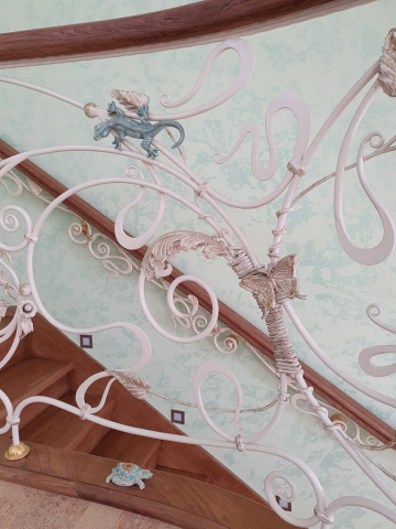 Кованые ограждения лестниц